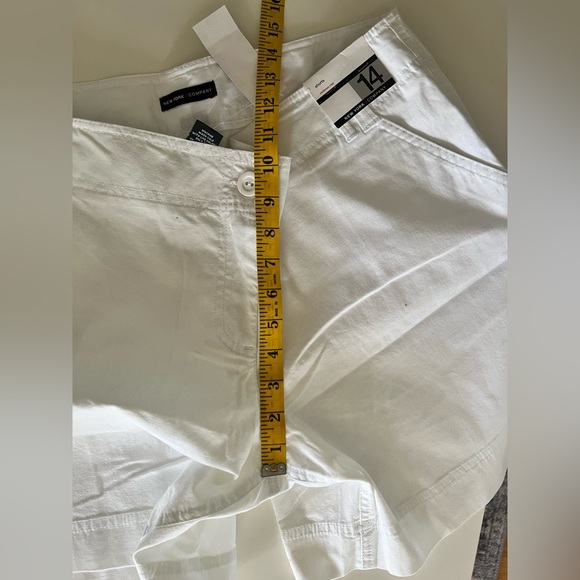 New York & Company White Flat-front Shorts - Picture 9 of 11